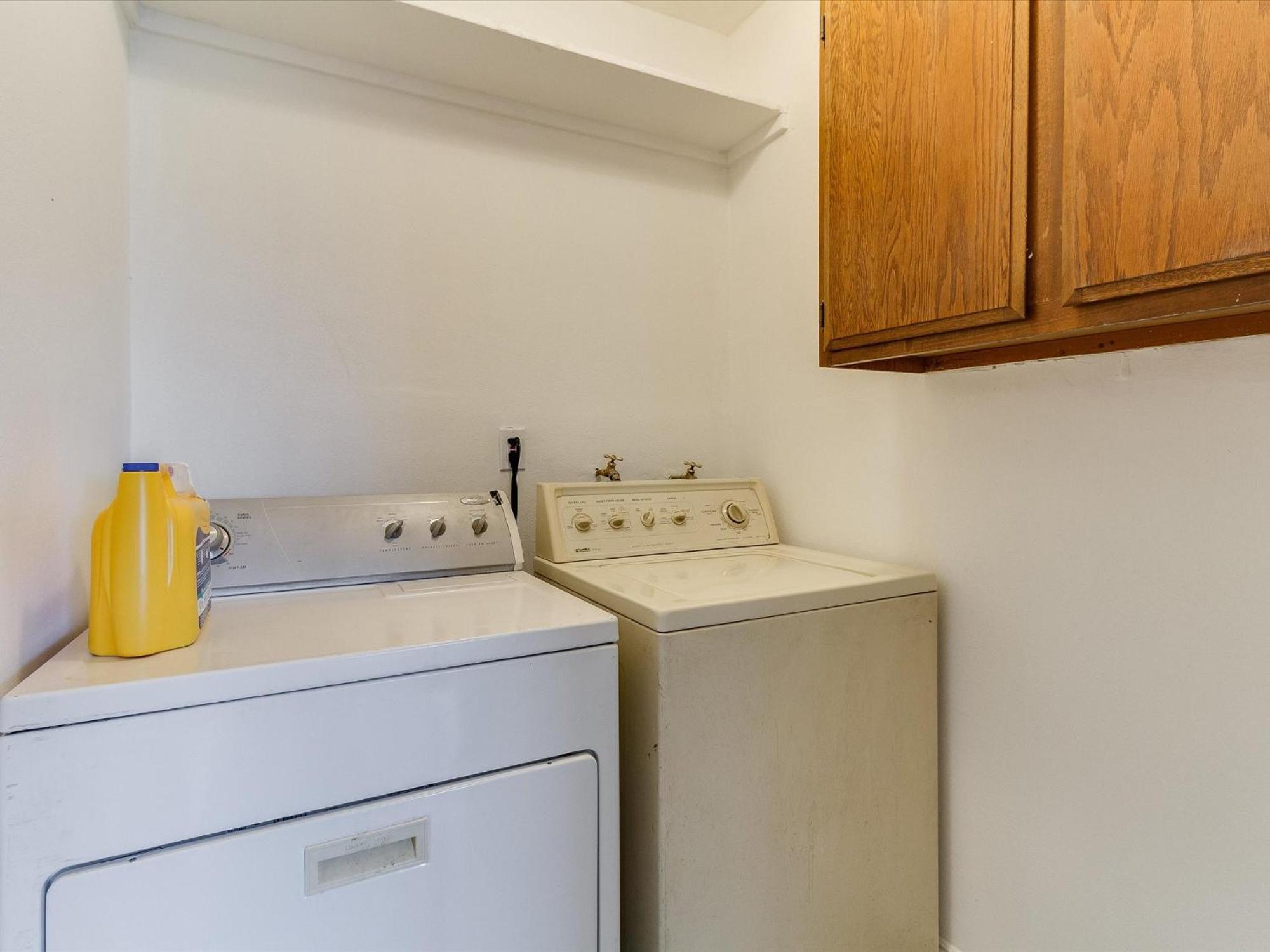 Charming 5 Bedroom Granada Hills House With Pool Casa vacanze *