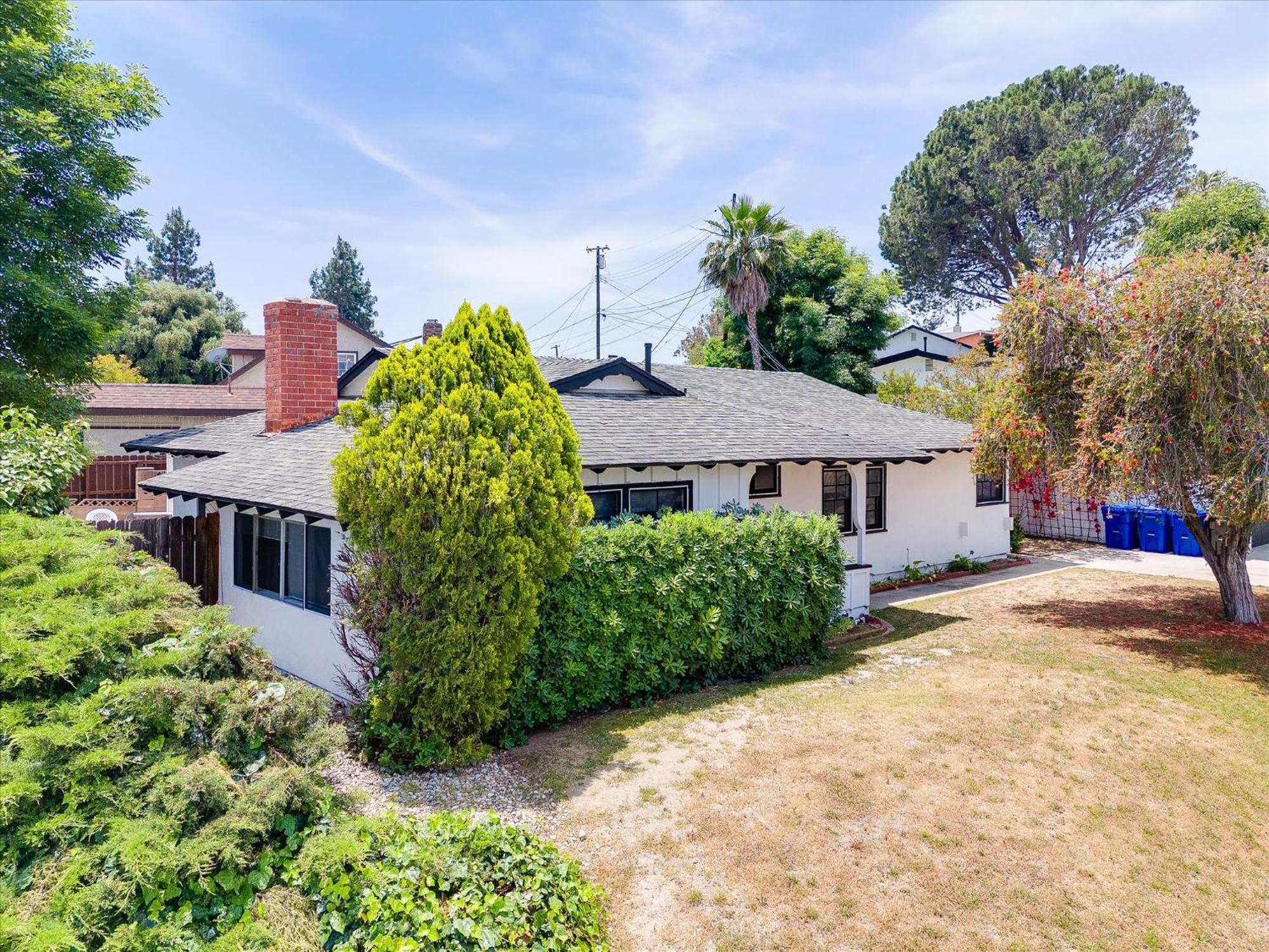 Charming 5 Bedroom Granada Hills House With Pool *